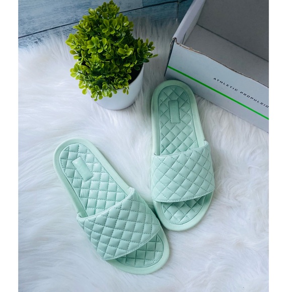 APL Lusso Leather Slides | Peppermint Green - Picture 3 of 7
